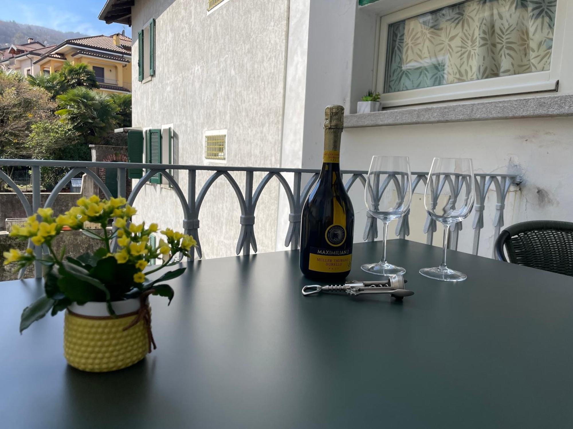 Da Meggy Lägenhet Stresa Exteriör bild